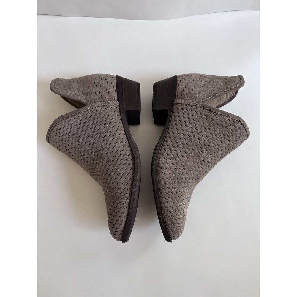 Lucky Brand LK Baley Ankle‎ Bootie Size 6 Gray Leather Perforated Stacked Heel.